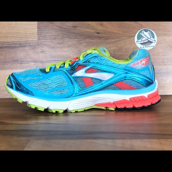 brooks ravenna 5 wide